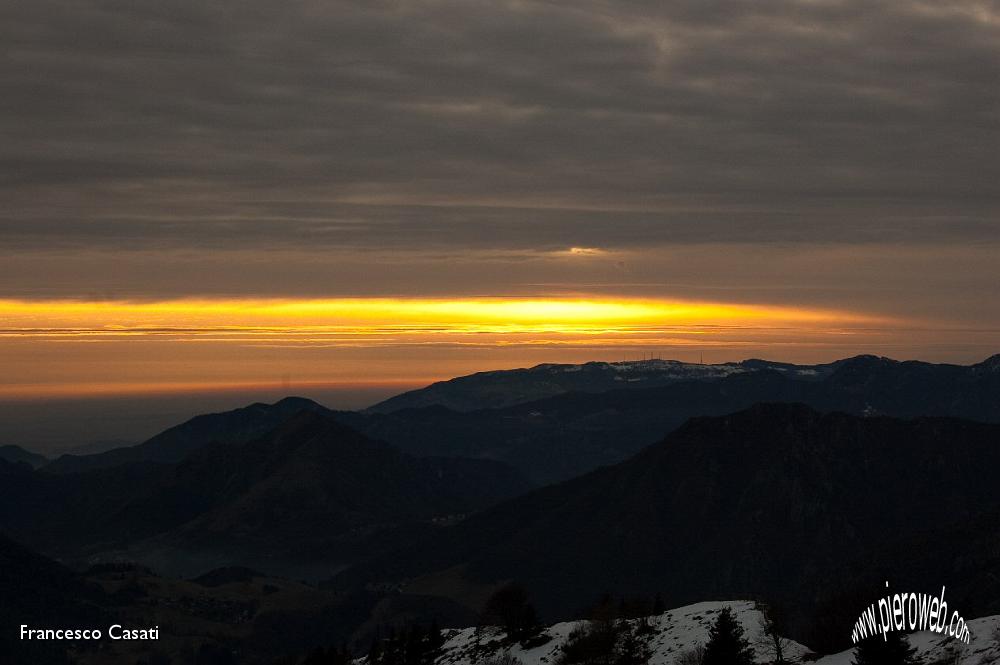 015 Zoom sul Linzone e verso l'orizzonte.jpg